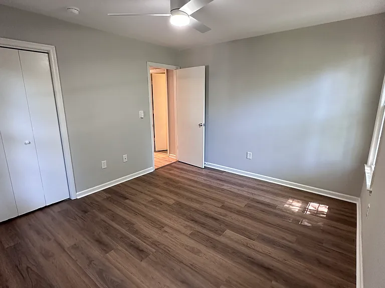 Rear bedroom