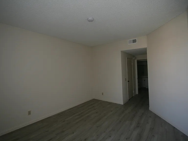 3637 Clarington Ave #202 — Photo 17