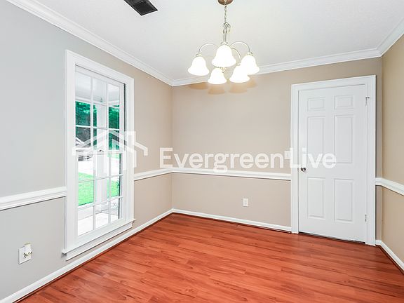 5th image of 107 Thornhill Rd