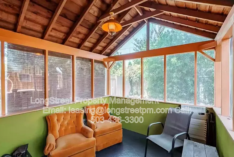 744 NW 16th St — Photo 23