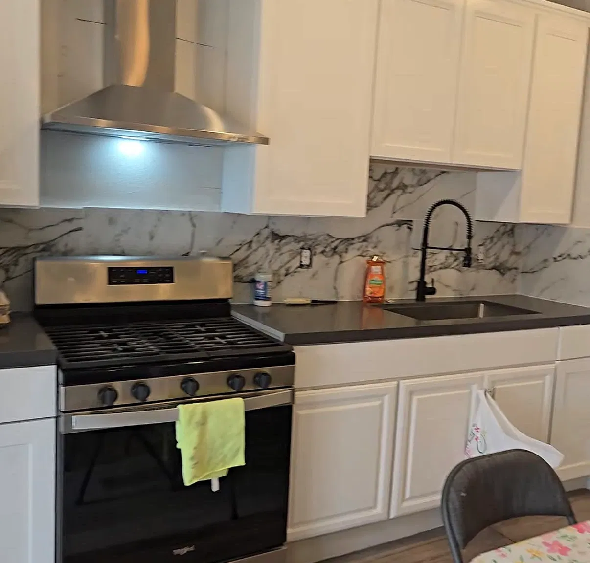 Studio, 400 sqft, $1,800 — Photo 3