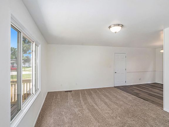 3rd image of 56468 Miller Dr