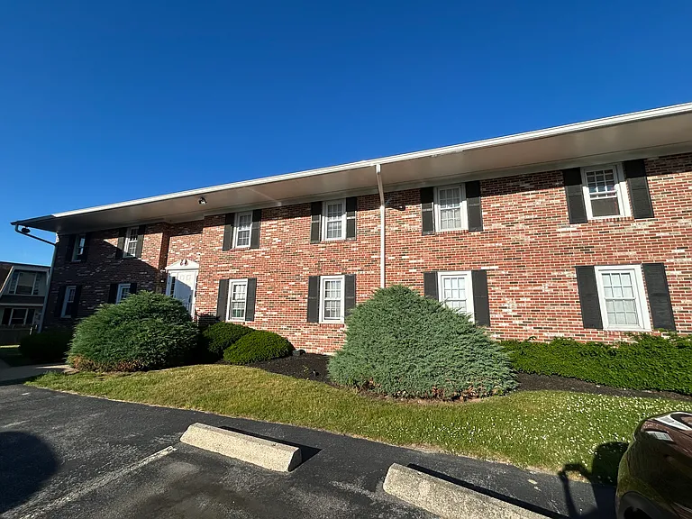 2916 Pawtucket Ave #C — Photo 1