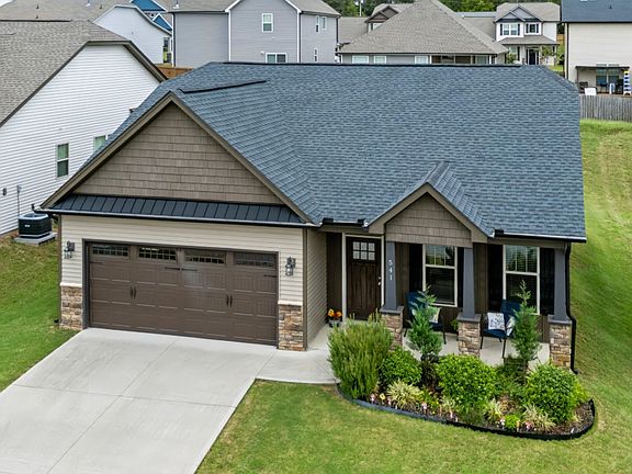 3rd image of 541 Chantry Ln