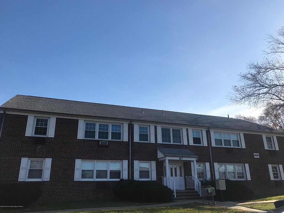 2nd image of 60 Stonehurst Boulevard #E
