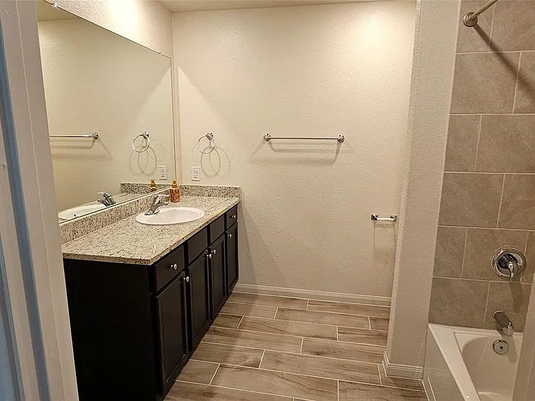 161 Allington Cir — Photo 11