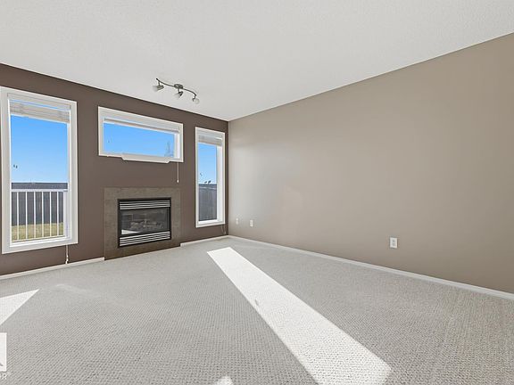 4th image of 9047 Scott Cres NW