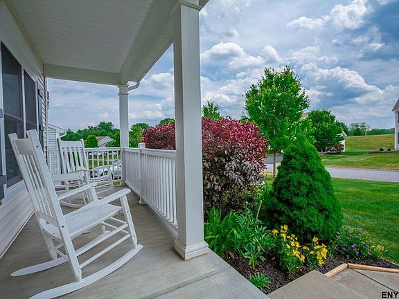 4th image of 28 Chatsworth Way