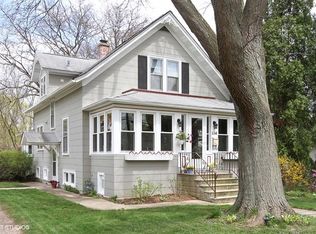 114 W Park St, Mundelein, IL 60060