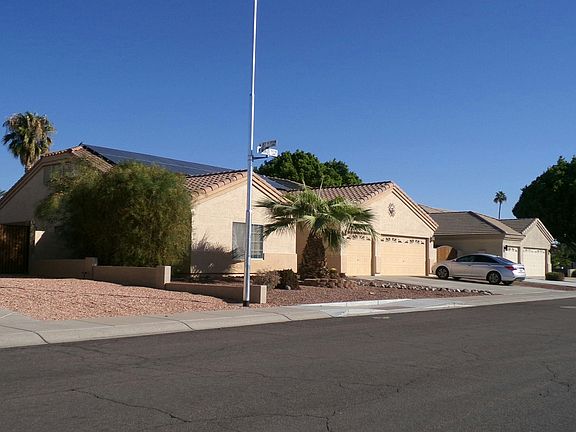 3rd image of 8756 W Maui Ln