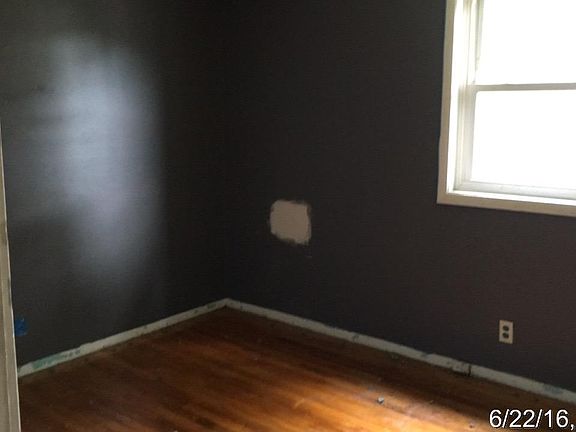 4th image of 153 Hickory Dr
