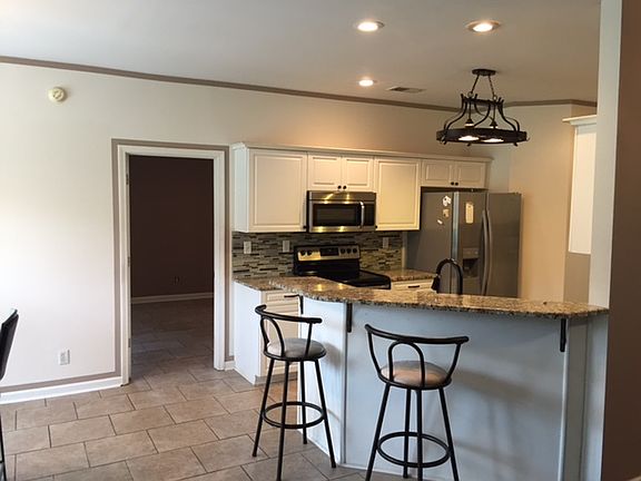 5th image of 951 W Nesting Wood Cir