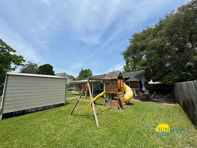 109 Long Pointe Dr — Photo 35