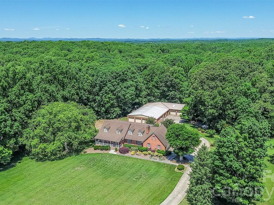 1st image of 229 Dunlap Gate Rd