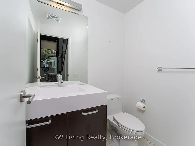90 Broadview Ave #LW1 — Photo 13