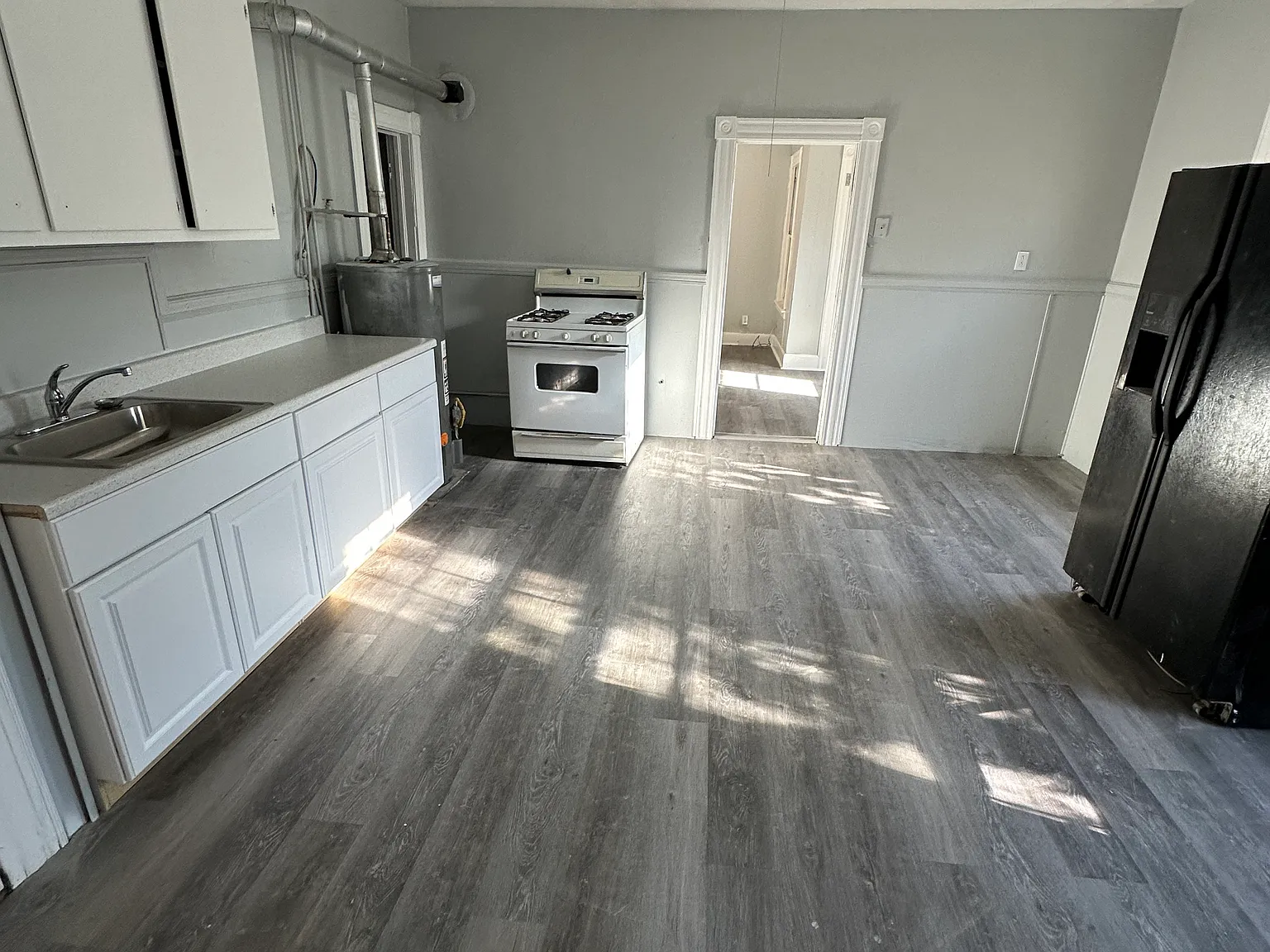2 bed, 950 sqft, $1,300 — Photo 1