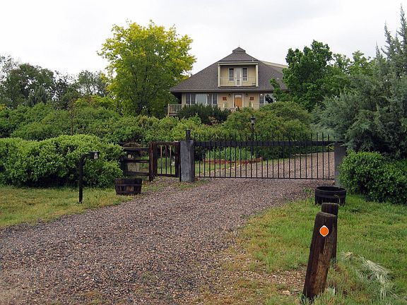 front of house from street