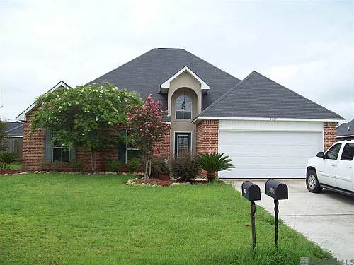 26043 Wimbledon Ave Photo 1
