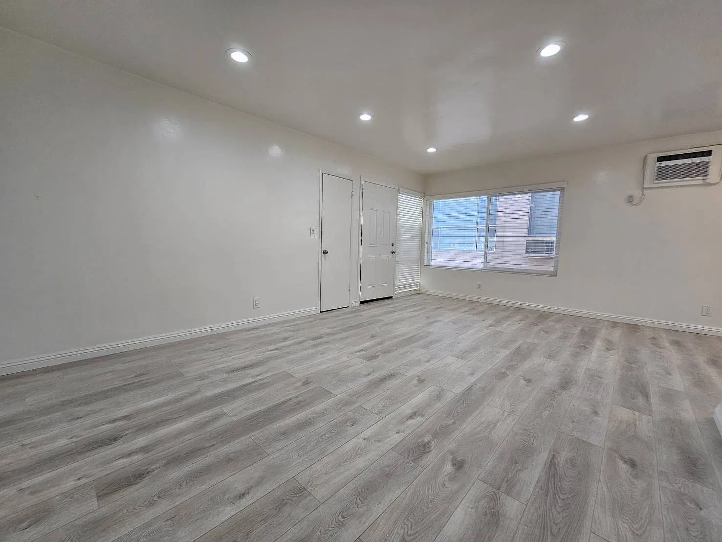 2 bed, 1224 sqft, $3,495 — Photo 3