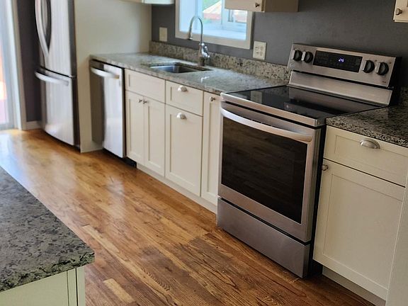 5th image of 59 N Main St #B