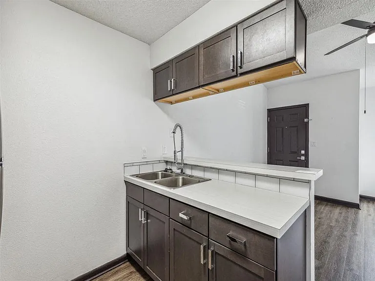 7270 Hilburn Rd — Photo 3
