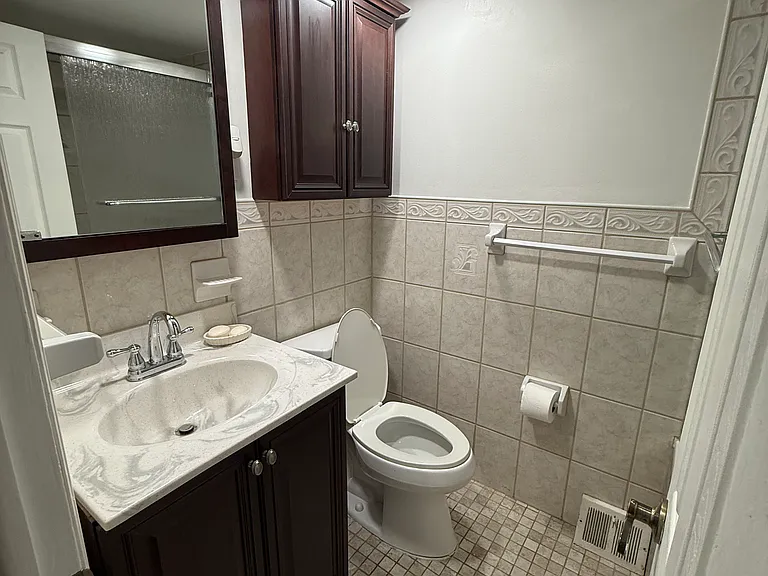 10860 Parlin Ter #1 — Photo 19