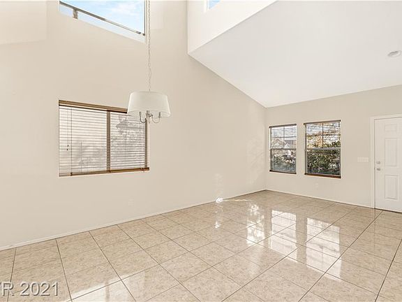 4th image of 2918 Mastercraft Ave