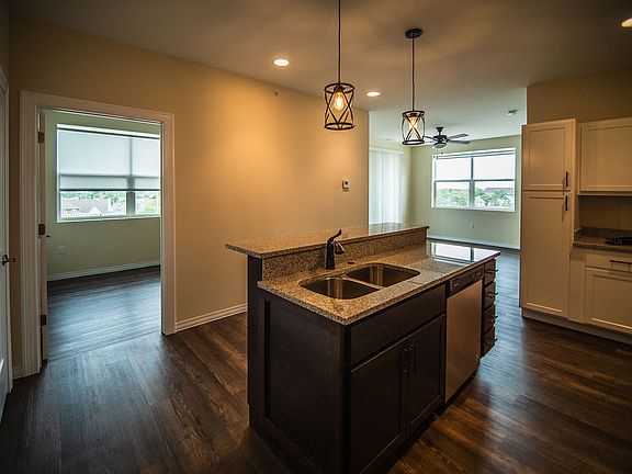 5th image of 1200 E 119th St #405