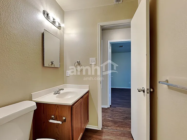2806 Lake Terrace Dr — Photo 6