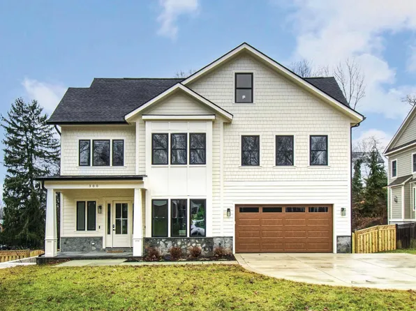 300 John Marshall Dr NE, Vienna, VA 22180