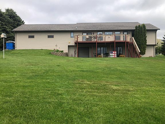 3rd image of 806 Golf View Dr