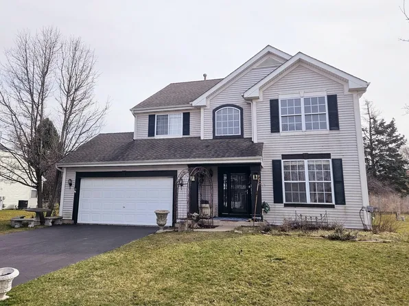 3909 Boone Creek Cir, McHenry, IL 60050