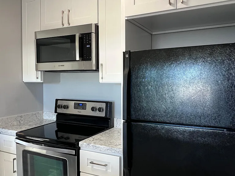 303 Ulmer Ct #10 — Photo 9