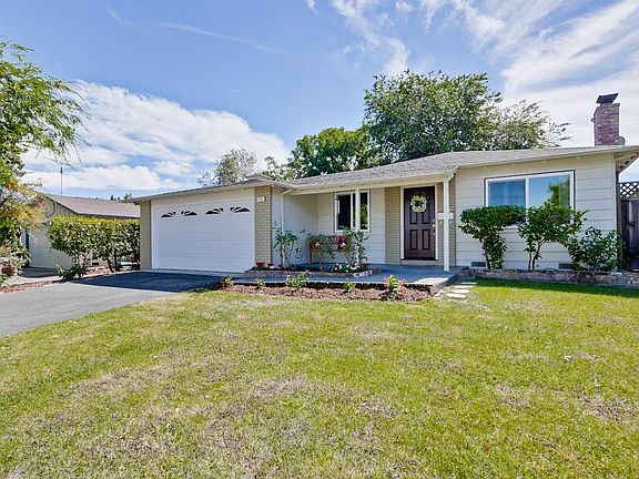 3rd image of 7442 Stanford Pl
