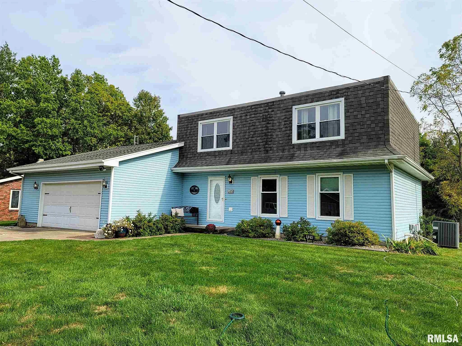 424 Hemlock Dr photo 1