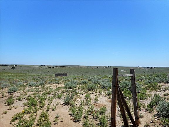 3rd image of 21955 Sagebrush Ln