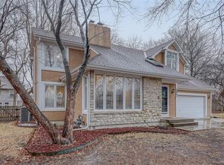 3951 SW Ensign Dr, Lees Summit, MO 64082