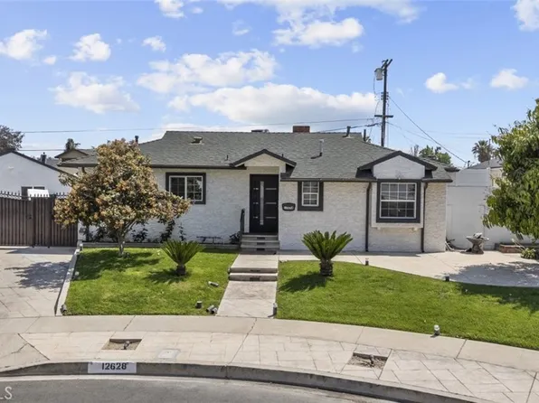 12628 Stagg St, North Hollywood, CA 91605