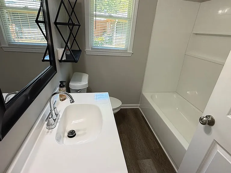 4 Poinsetta Dr NE — Photo 14