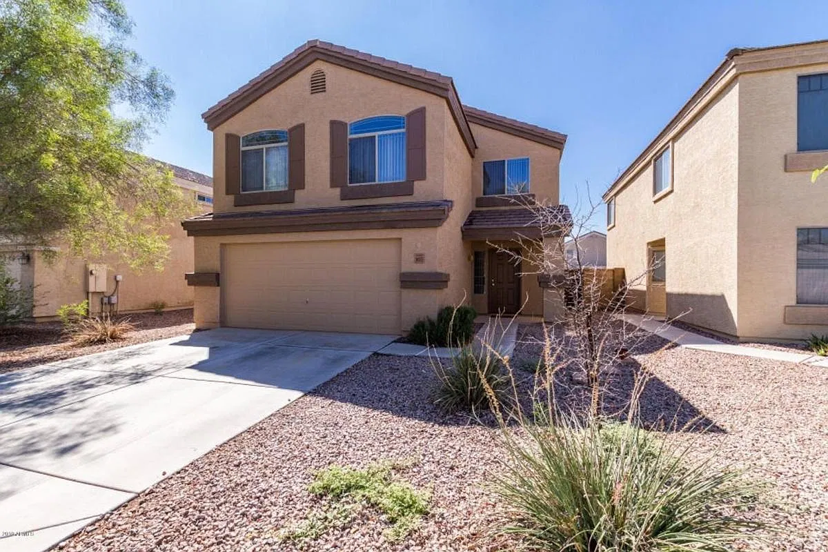 Beautiful 4 bed, 2.5 bath in Maricopa! — Photo 1