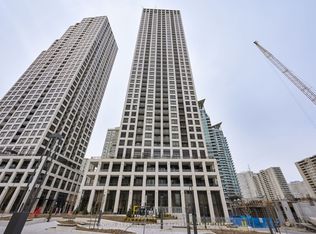 30 Elm Dr W #1010, Mississauga, ON L5A 0N6