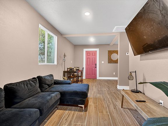 5th image of 917 Mack Ave #2