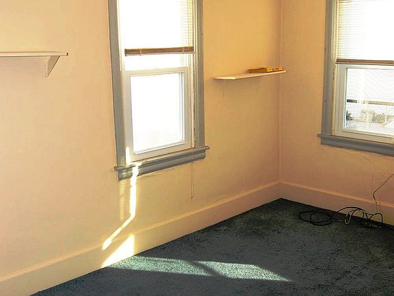 rear bedroom