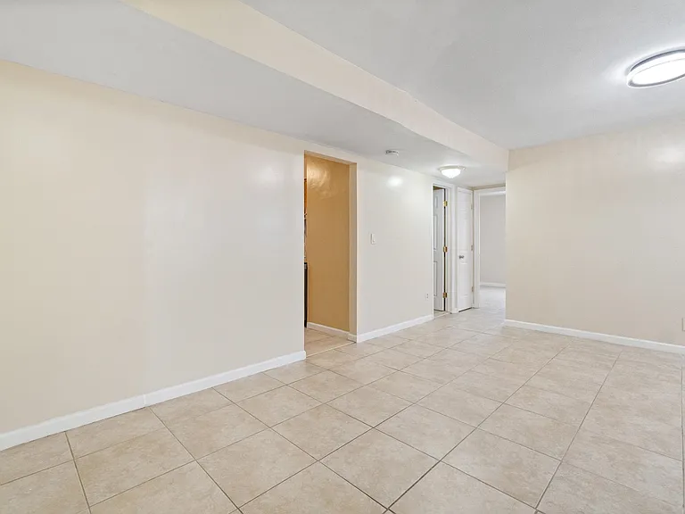 36 Crossgate Rd #1 — Photo 8