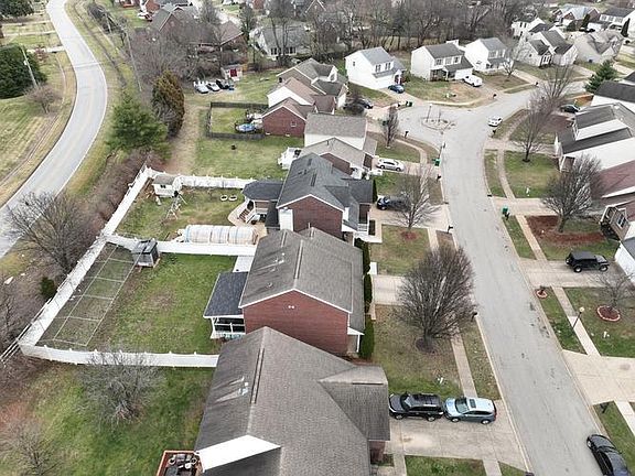 3rd image of 7711 Pear View Ln