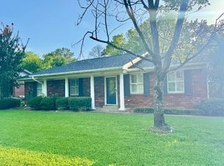 209 N Foster Dr, Tupelo, MS 38801