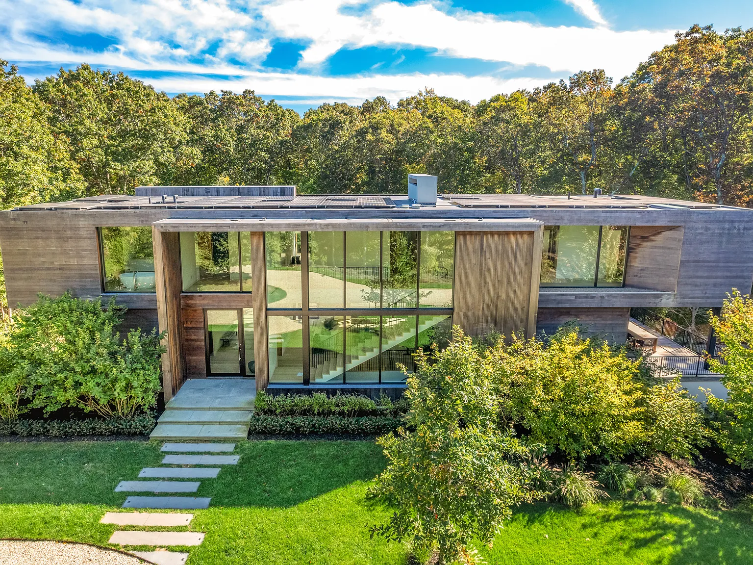 Modern Estate in Bridgehampton — Photo 2
