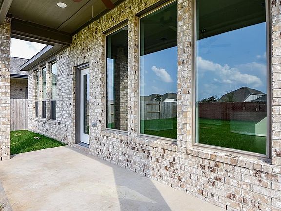 5th image of 1931 Waters Branch Dr