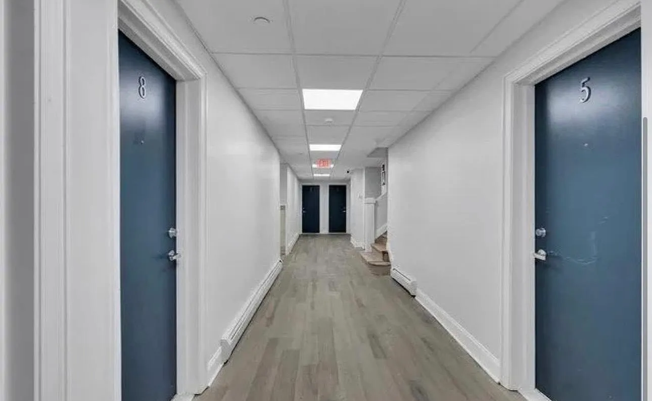 2 bed, 1.5 bath, $1,700 — Photo 2