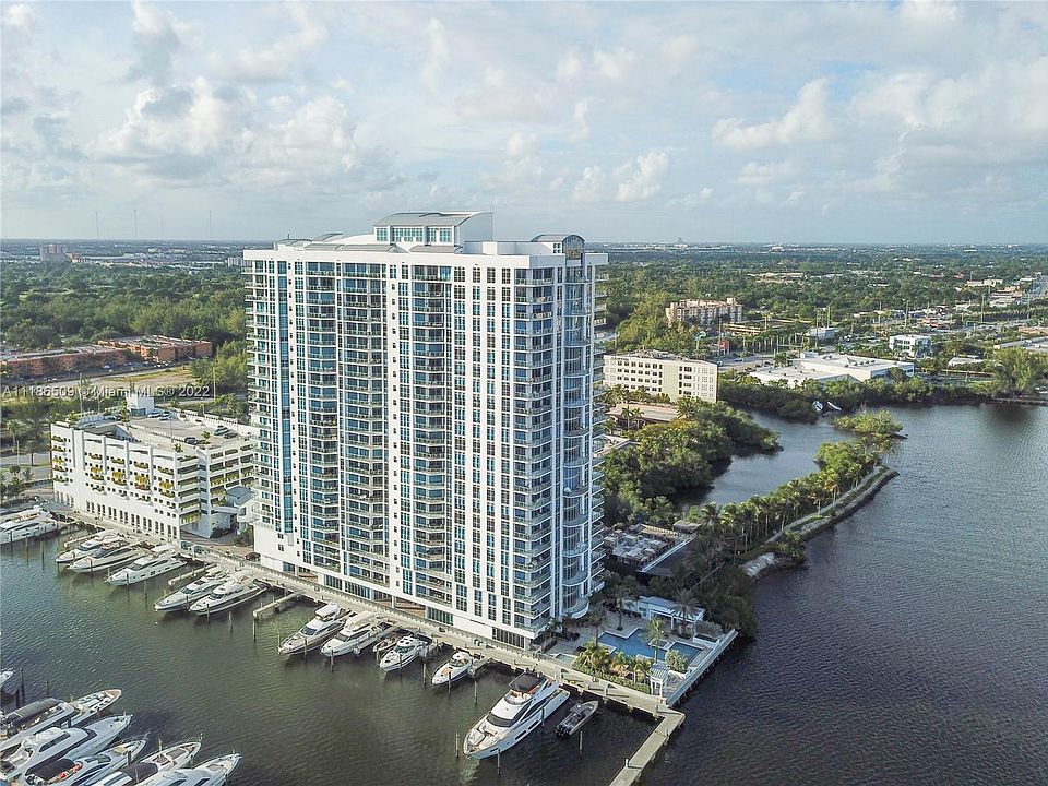 1st image of 17301 Biscayne Blvd APT 806